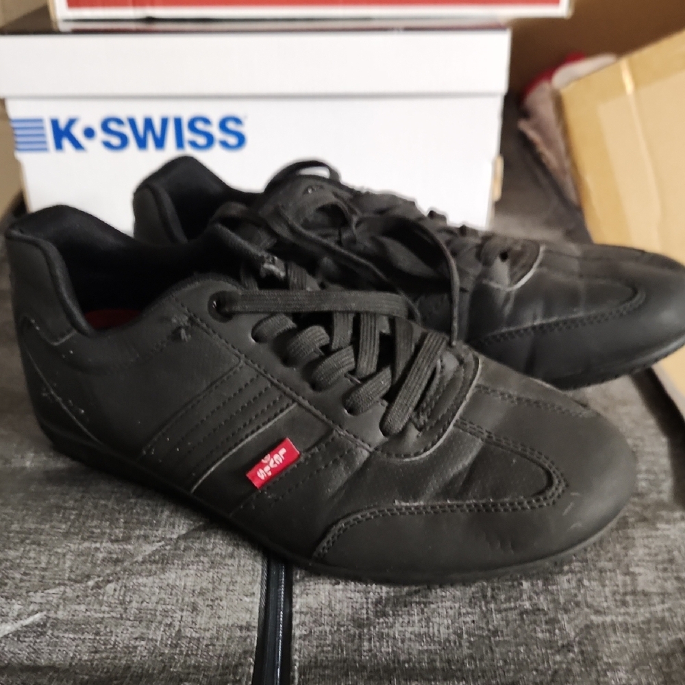 Levis Shoes All Black Size 8 Men